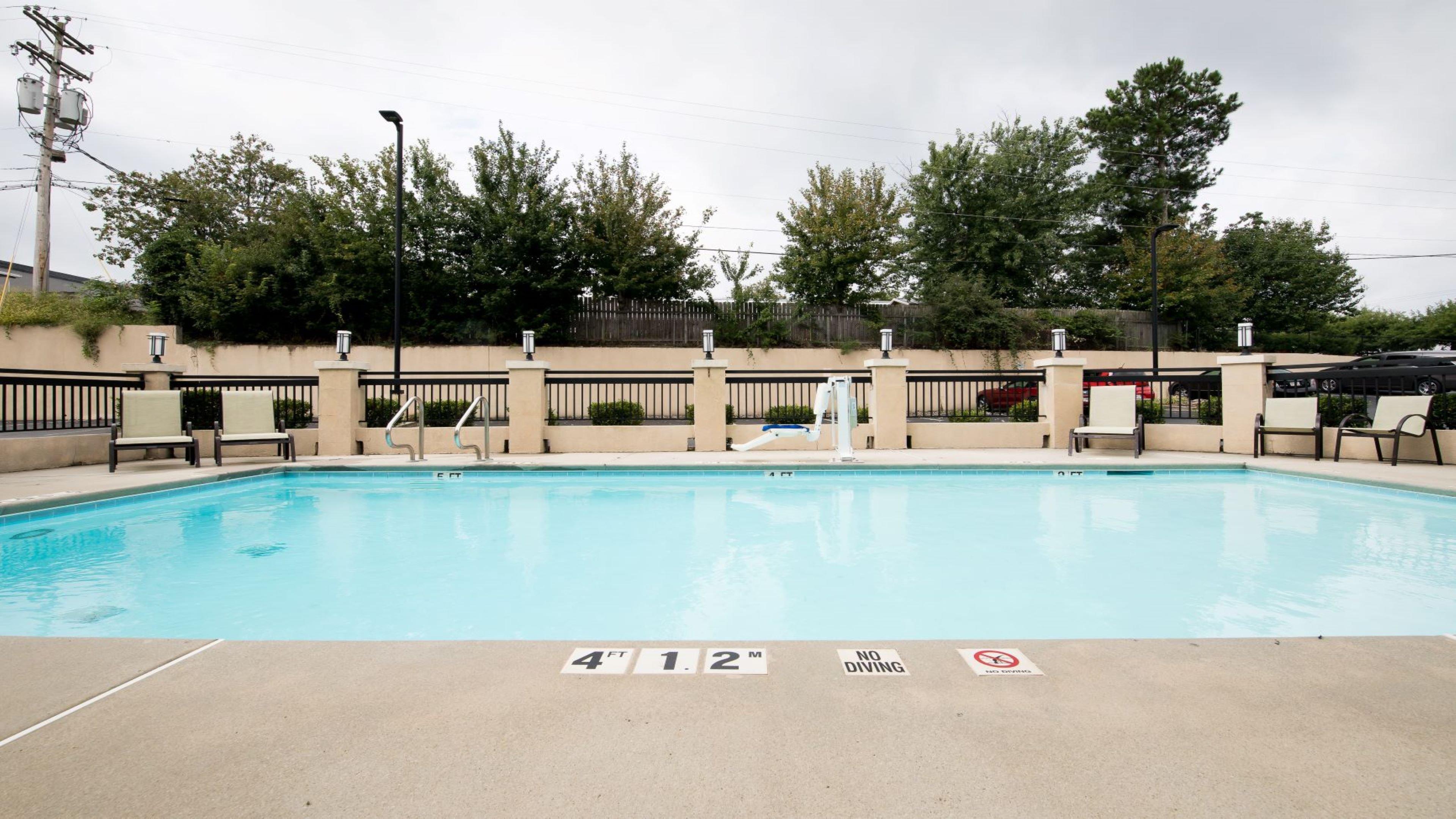 Holiday Inn Express Atlanta-Stone Mountain By Ihg Exterior photo
