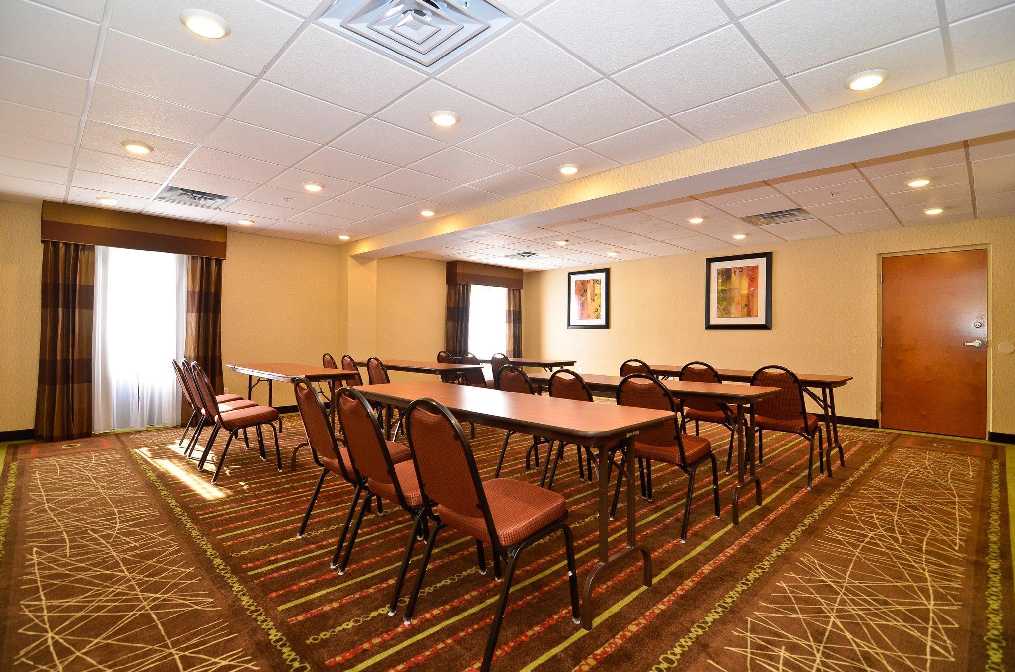 Holiday Inn Express Atlanta-Stone Mountain By Ihg Exterior photo