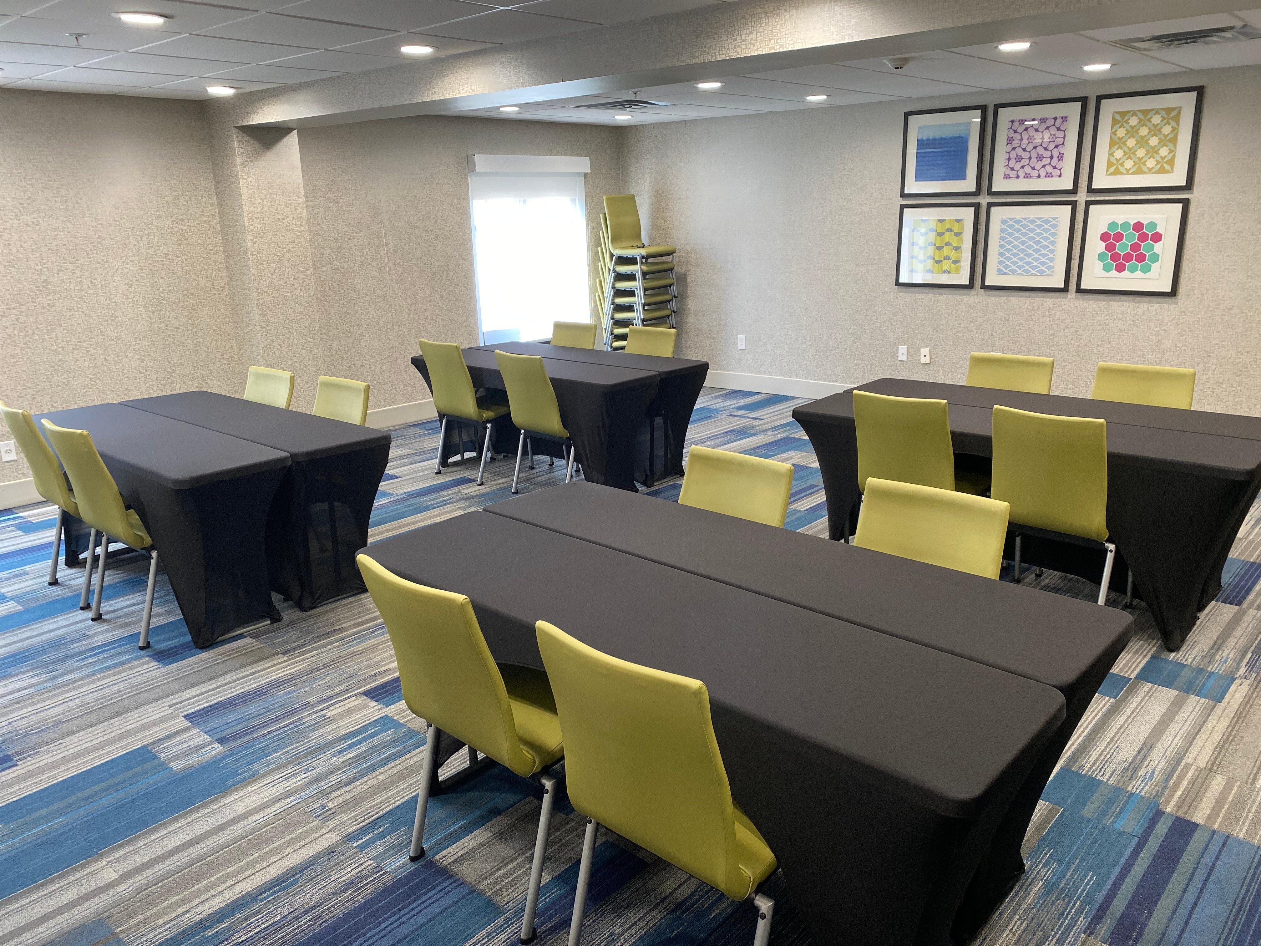 Holiday Inn Express Atlanta-Stone Mountain By Ihg Exterior photo