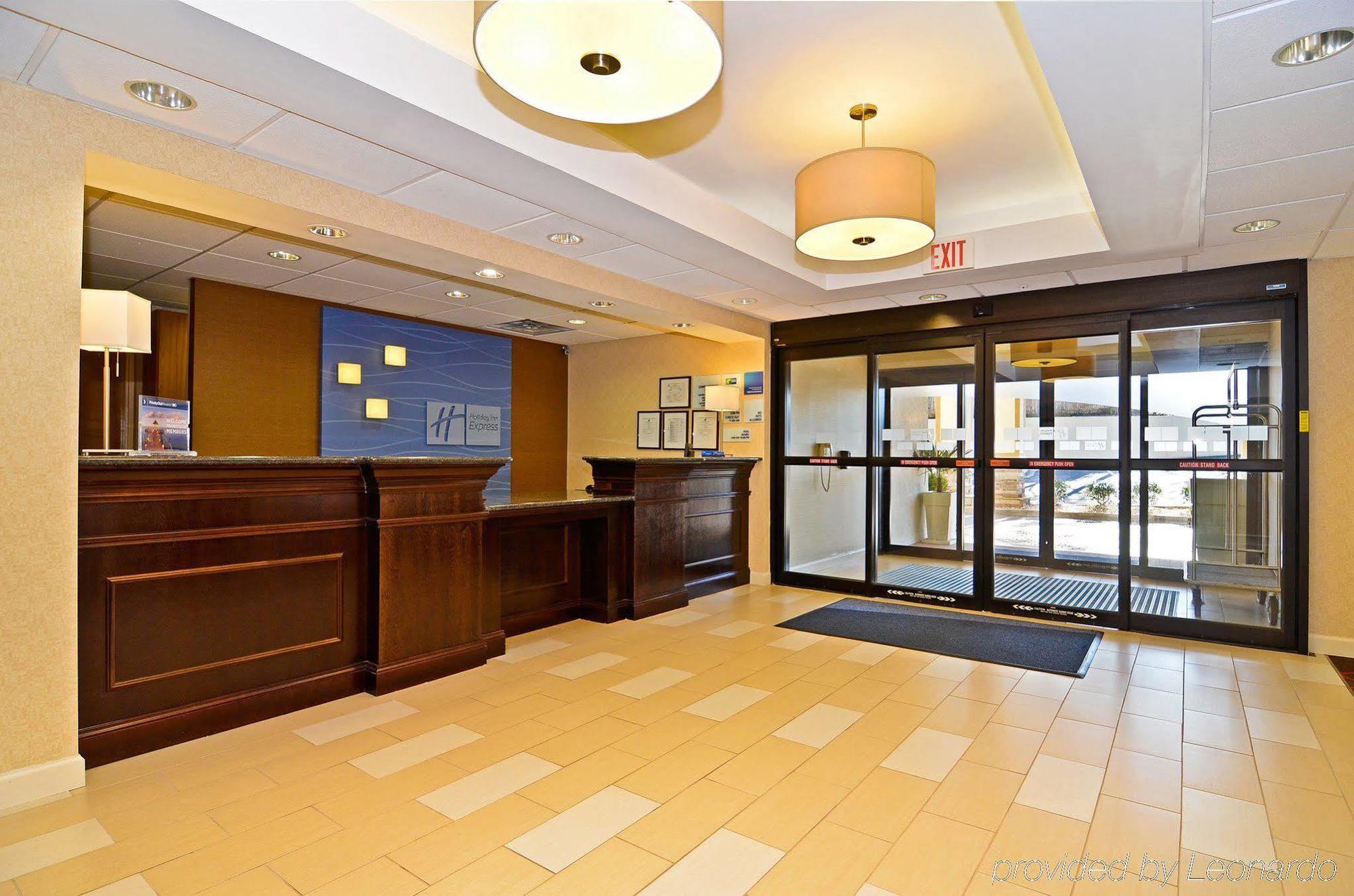 Holiday Inn Express Atlanta-Stone Mountain By Ihg Interior photo